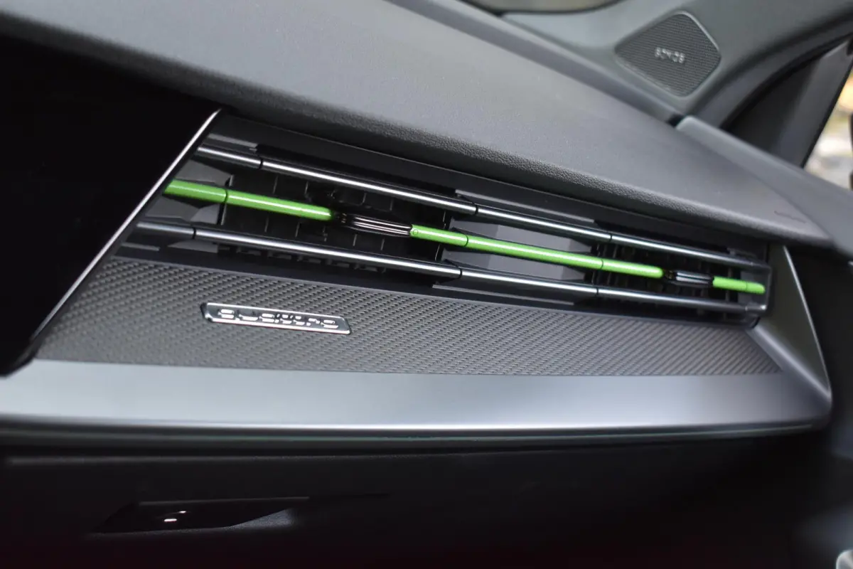 2.5 TFSI RS 3 quattro Hulk Sonos HUD Pano