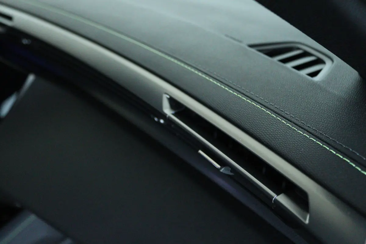GT 54 kWh | Adapt. Cruise | Alcantara | 360 Camera | Massage | Elektr. Klep | Stoel+Stuurverwarming | Carplay | Navi | Climate | Matrix LED | Keyless | AGR