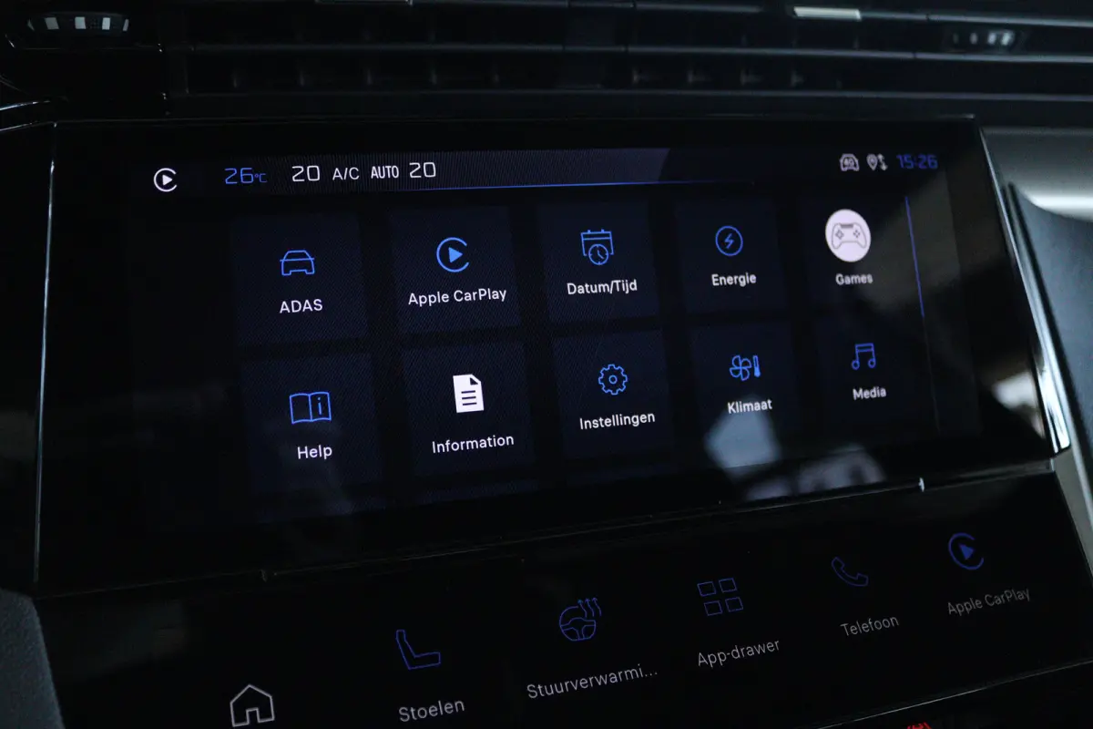 GT 54 kWh | Adapt. Cruise | Alcantara | 360 Camera | Massage | Elektr. Klep | Stoel+Stuurverwarming | Carplay | Navi | Climate | Matrix LED | Keyless | AGR