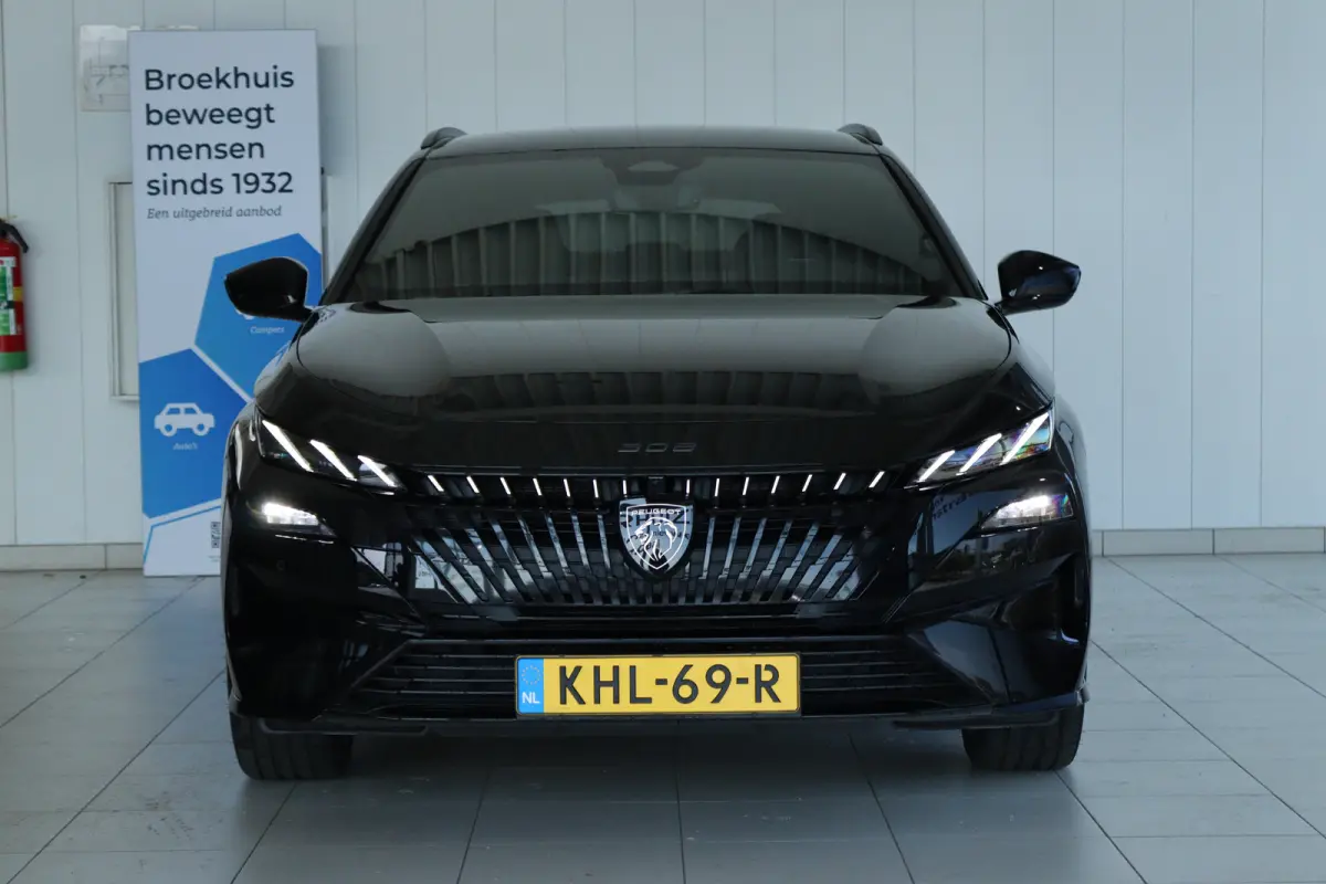 GT 54 kWh | Adapt. Cruise | Alcantara | 360 Camera | Massage | Elektr. Klep | Stoel+Stuurverwarming | Carplay | Navi | Climate | Matrix LED | Keyless | AGR