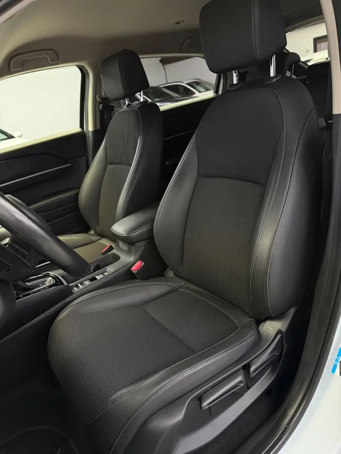 1.5 e:HEV Advance Style Camera CarPlay