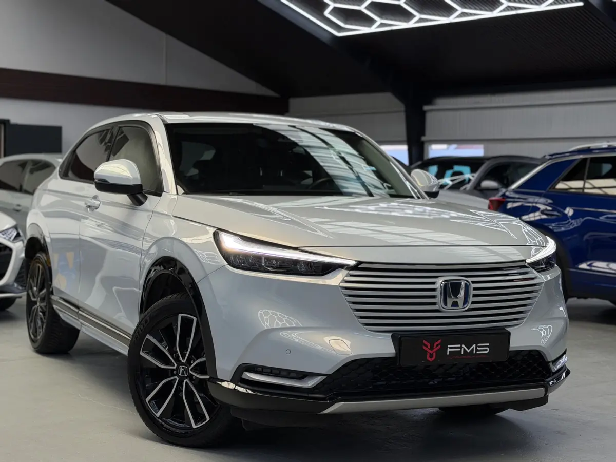 1.5 e:HEV Advance Style Camera CarPlay