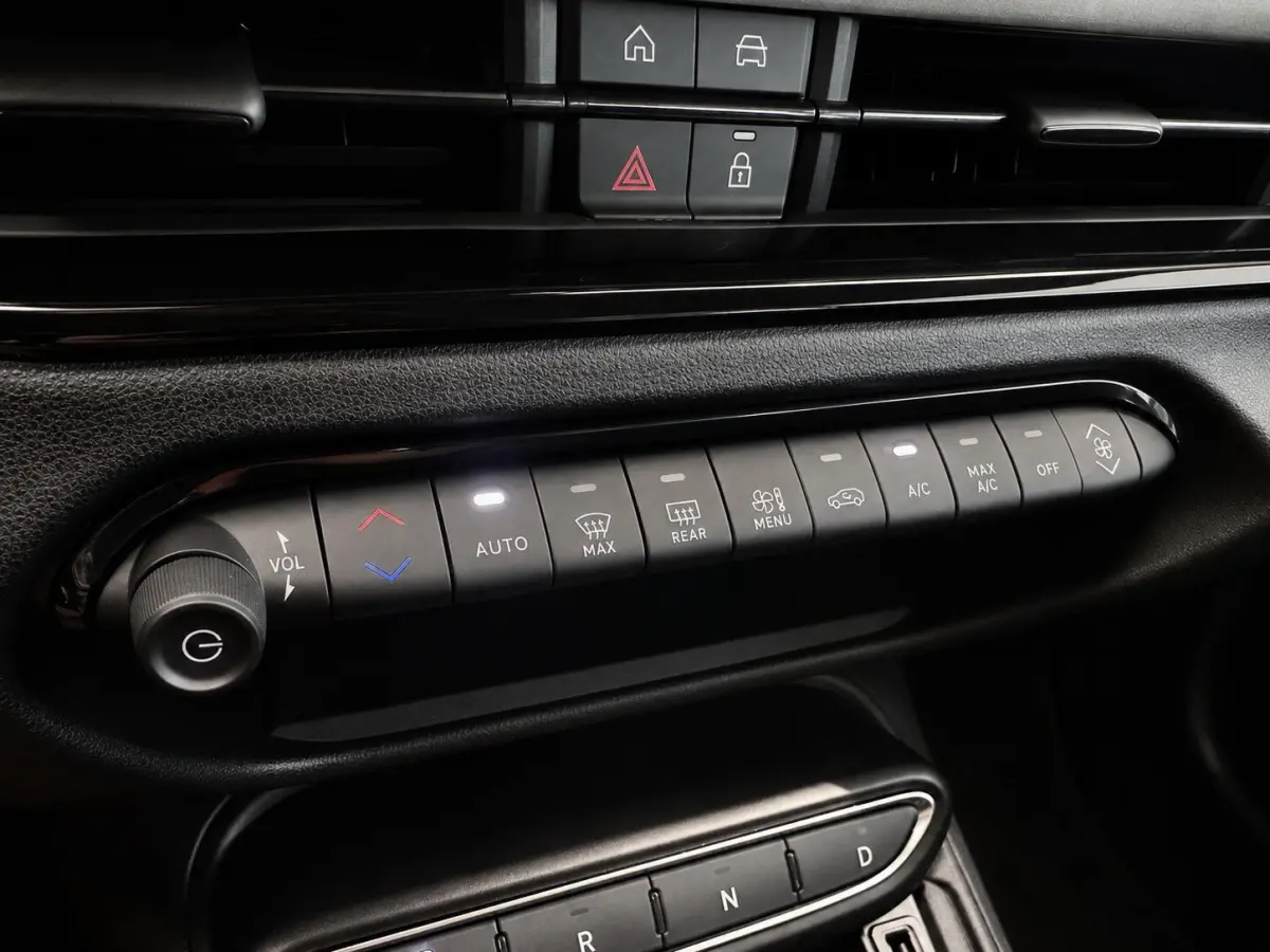 1.2 Hybrid Icon Wireless CarPlay Stoelverwarming Cruise Control PDC+Camera achter Full  LED Virtual Cockpit