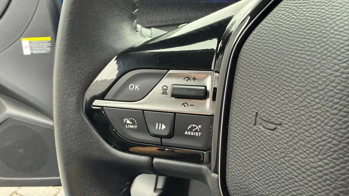 1.6 HYBRID 180PK ALLURE PACK BUSINESS AUTOMAAT / NAVI / LEDER / CLIMA / PDC / 17" LMV / CAMERA / KEYLESS / AFN. TREKHAAK / FULL-LED / WINTERPAKKET / BLUETOOTH / CRUISECONTROL !!