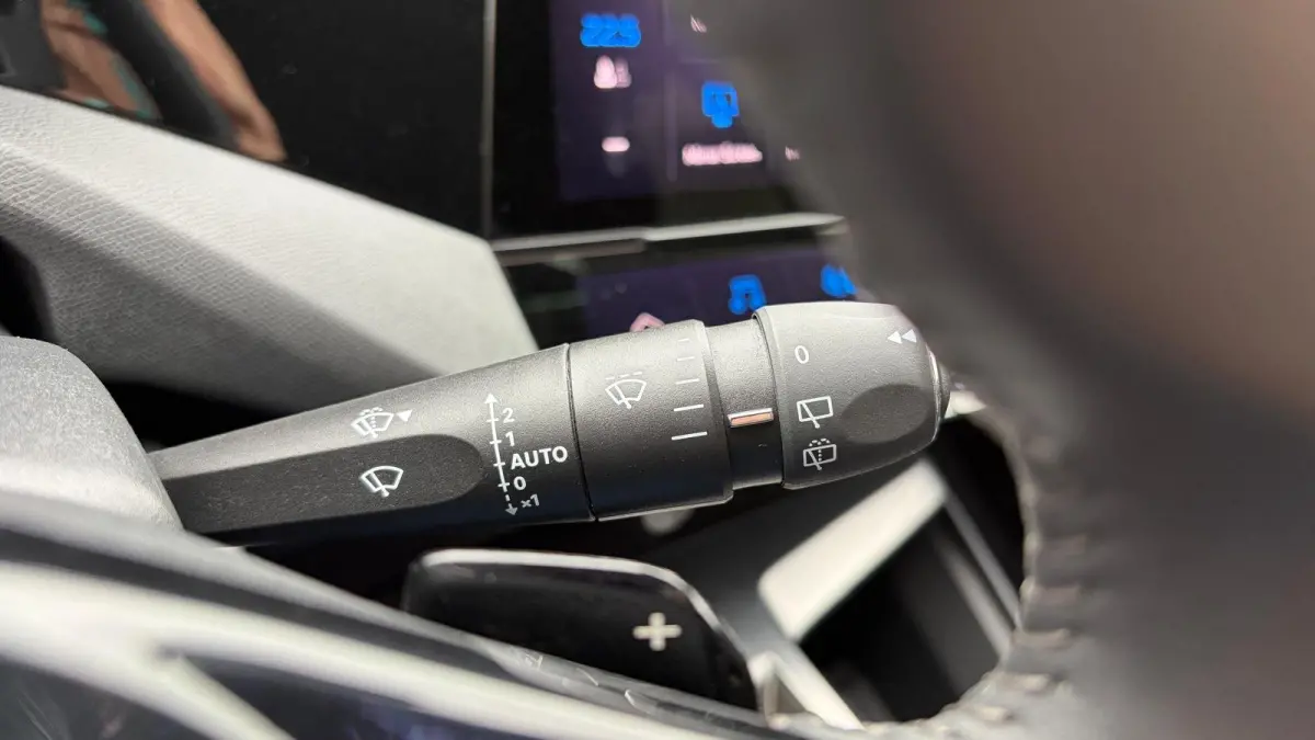 1.6 HYBRID 180PK ALLURE PACK BUSINESS AUTOMAAT / NAVI / LEDER / CLIMA / PDC / 17" LMV / CAMERA / KEYLESS / AFN. TREKHAAK / FULL-LED / WINTERPAKKET / BLUETOOTH / CRUISECONTROL !!