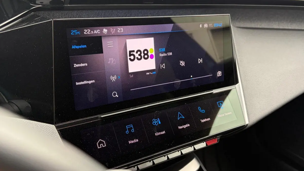 1.6 HYBRID 180PK ALLURE PACK BUSINESS AUTOMAAT / NAVI / LEDER / CLIMA / PDC / 17" LMV / CAMERA / KEYLESS / AFN. TREKHAAK / FULL-LED / WINTERPAKKET / BLUETOOTH / CRUISECONTROL !!