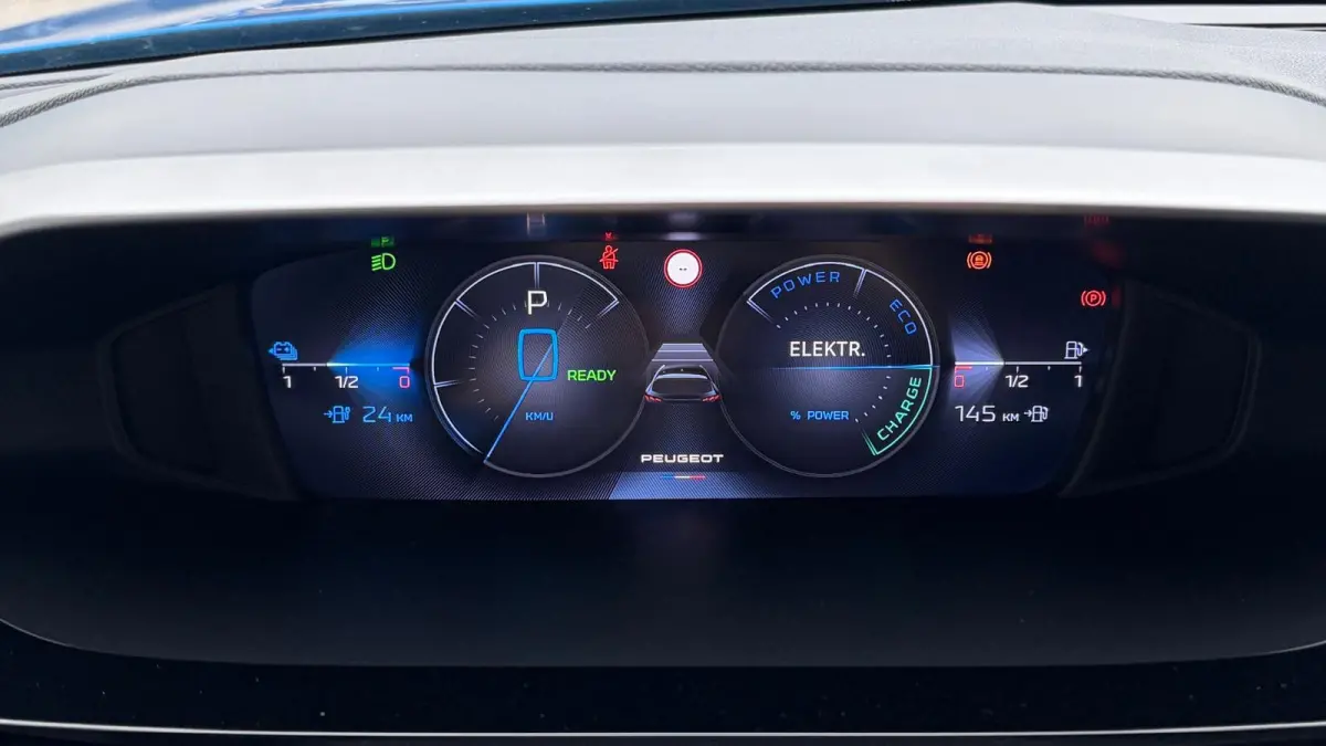 1.6 HYBRID 180PK ALLURE PACK BUSINESS AUTOMAAT / NAVI / LEDER / CLIMA / PDC / 17" LMV / CAMERA / KEYLESS / AFN. TREKHAAK / FULL-LED / WINTERPAKKET / BLUETOOTH / CRUISECONTROL !!