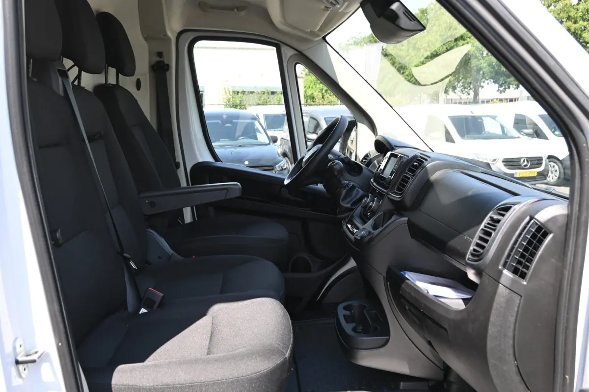 L2H2 2.2 MultiJet 140 pk 3.5t Camera, Cruise control, 270 Graden deuren