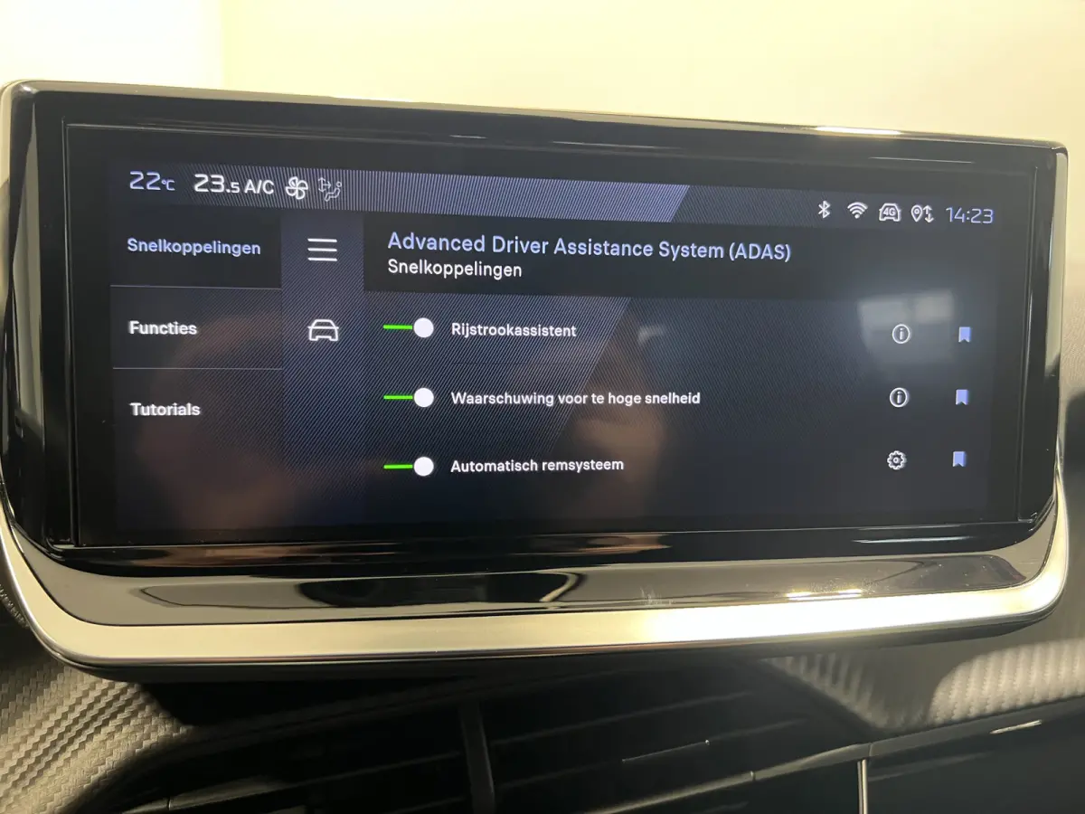 EV Allure Avantage 54 kWh | SoH 97% | Achteruitrijcamera | Android/Apple Carplay | LM Velgen 17" | PDC Voor en Achter | Cruise Control | Bluetooth | DAB | Airco |