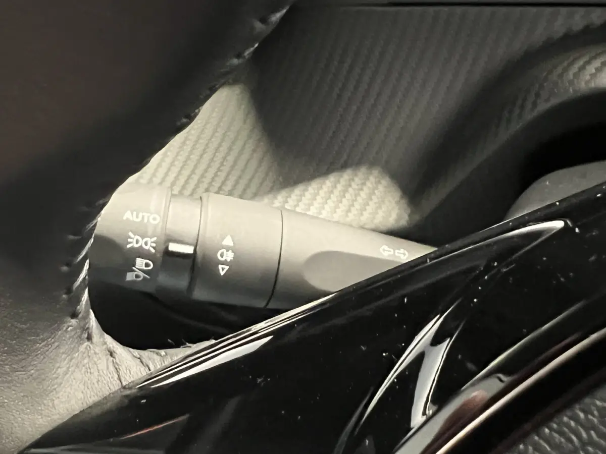 EV Allure Avantage 54 kWh | SoH 97% | Achteruitrijcamera | Android/Apple Carplay | LM Velgen 17" | PDC Voor en Achter | Cruise Control | Bluetooth | DAB | Airco |