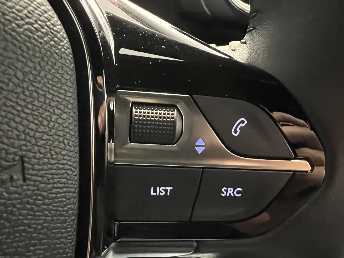 EV Allure Avantage 54 kWh | SoH 97% | Achteruitrijcamera | Android/Apple Carplay | LM Velgen 17" | PDC Voor en Achter | Cruise Control | Bluetooth | DAB | Airco |