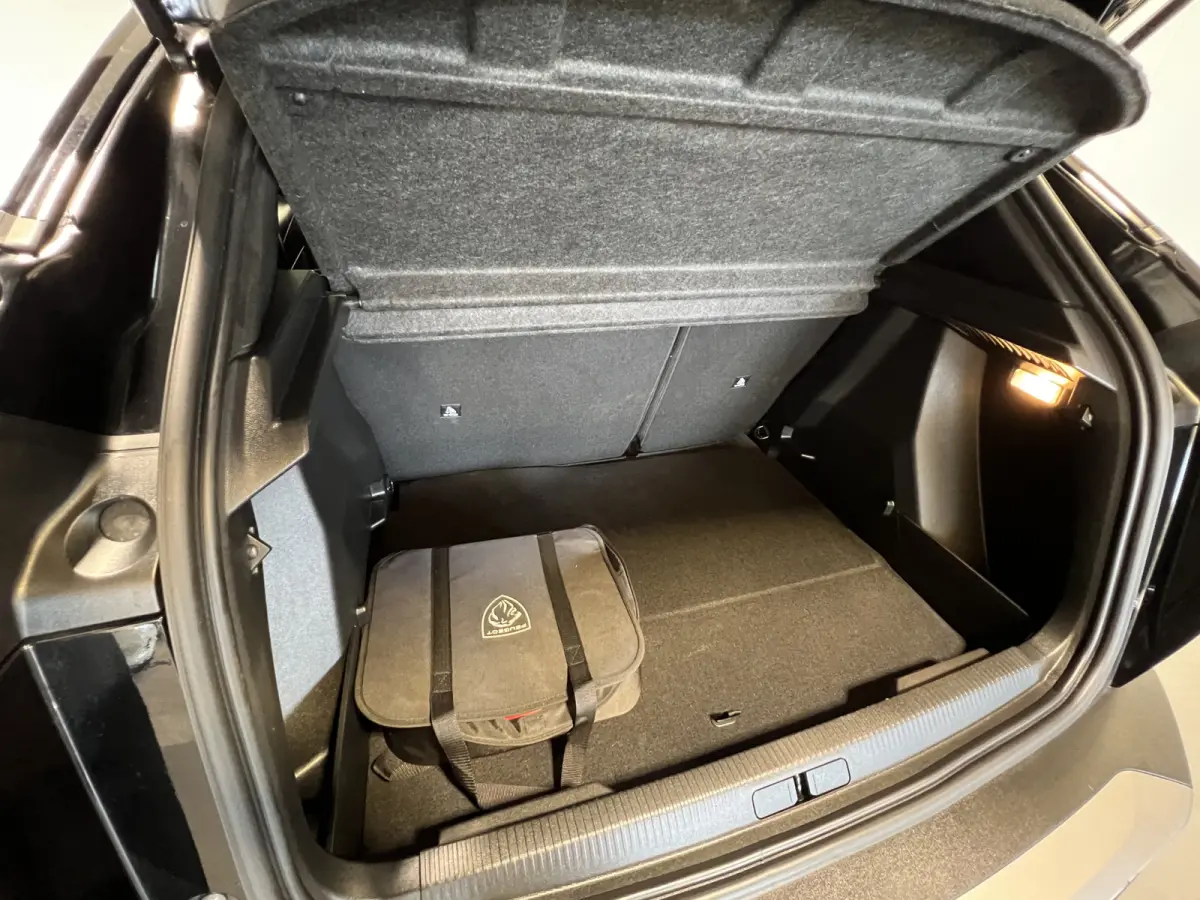 EV Allure Avantage 54 kWh | SoH 97.8% | Android/Apple Carplay | LM Velgen 17" | PDC Voor en Achter | Cruise Control | Bluetooth | DAB | Airco |