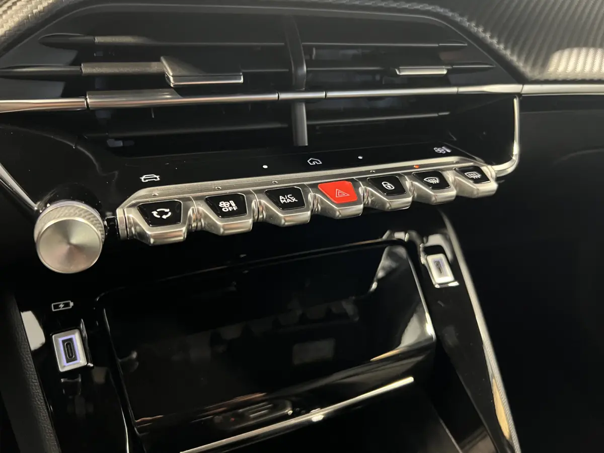 EV Allure Avantage 54 kWh | SoH 97.8% | Android/Apple Carplay | LM Velgen 17" | PDC Voor en Achter | Cruise Control | Bluetooth | DAB | Airco |