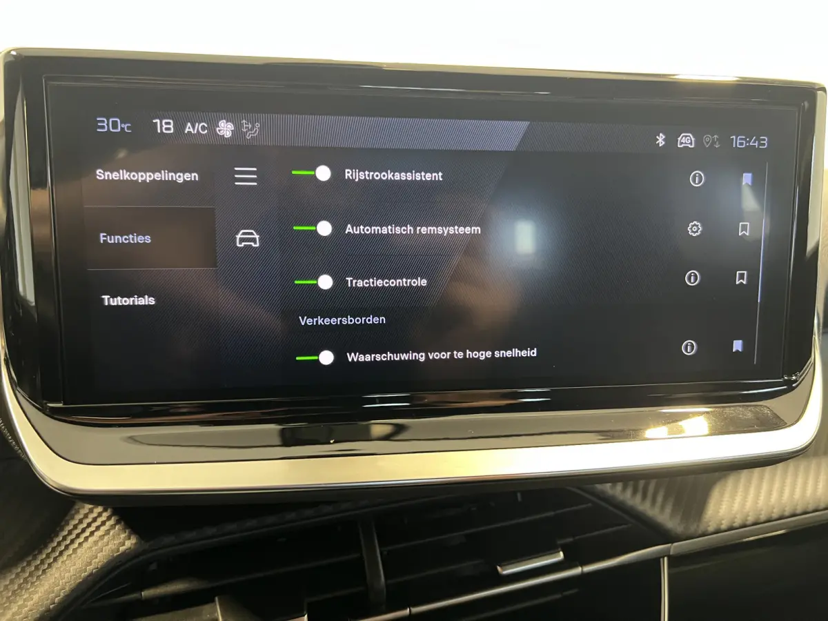 EV Allure Avantage 54 kWh | SoH 97.8% | Android/Apple Carplay | LM Velgen 17" | PDC Voor en Achter | Cruise Control | Bluetooth | DAB | Airco |