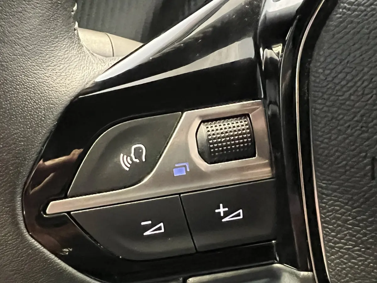 EV Allure Avantage 54 kWh | SoH 97.8% | Android/Apple Carplay | LM Velgen 17" | PDC Voor en Achter | Cruise Control | Bluetooth | DAB | Airco |