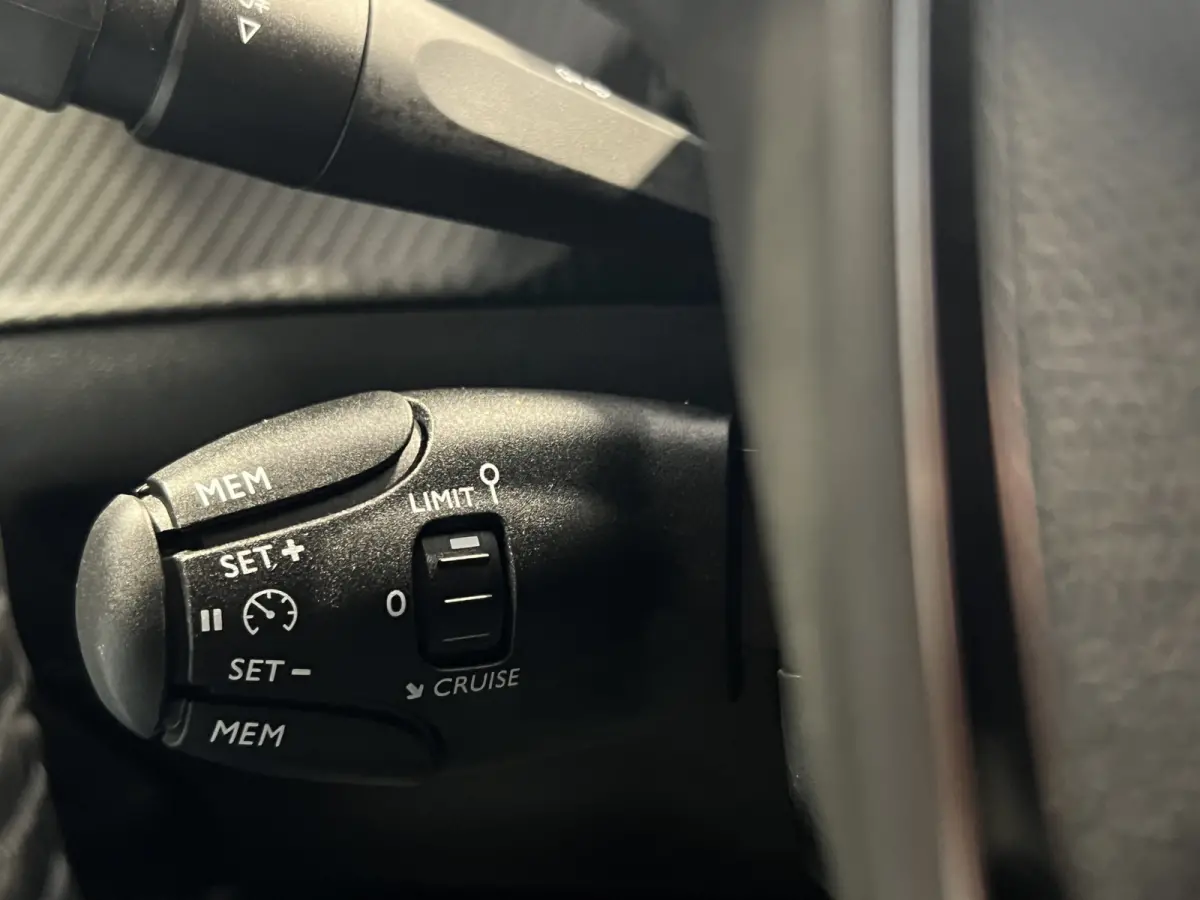 EV Allure Avantage 54 kWh | SoH 97.8% | Android/Apple Carplay | LM Velgen 17" | PDC Voor en Achter | Cruise Control | Bluetooth | DAB | Airco |
