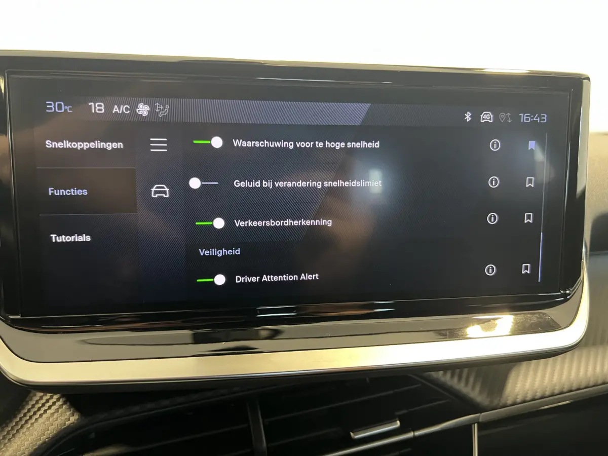 EV Allure Avantage 54 kWh | SoH 97.8% | Android/Apple Carplay | LM Velgen 17" | PDC Voor en Achter | Cruise Control | Bluetooth | DAB | Airco |