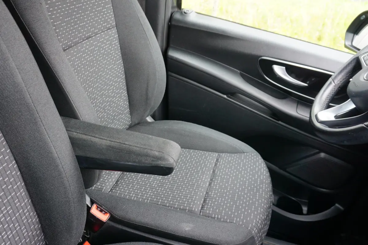 116 CDI Lang Grijs |1e eigenaar |Automaat |Camera |Cruise |Navi |Airco |163 pk |Carplay |Android Auto |EURO6 |Lederen stuurwiel |BPM vrij!