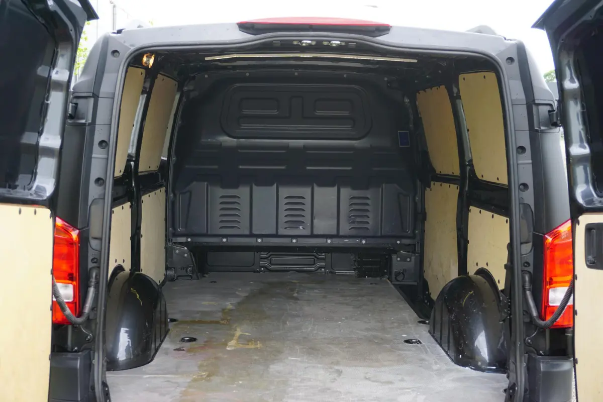 116 CDI Lang Grijs |1e eigenaar |Automaat |Camera |Cruise |Navi |Airco |163 pk |Carplay |Android Auto |EURO6 |Lederen stuurwiel |BPM vrij!