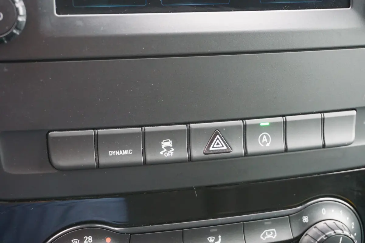 116 CDI Lang Grijs |1e eigenaar |Automaat |Camera |Cruise |Navi |Airco |163 pk |Carplay |Android Auto |EURO6 |Lederen stuurwiel |BPM vrij!