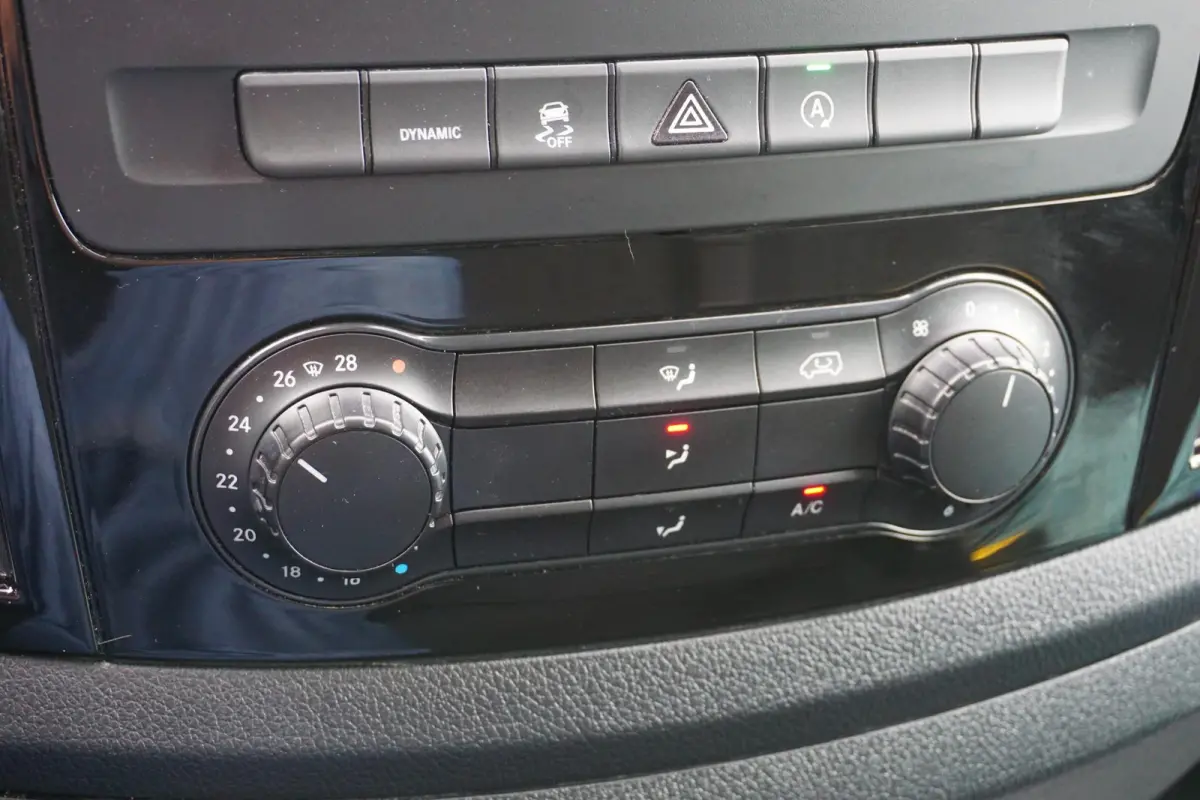 116 CDI Lang Grijs |1e eigenaar |Automaat |Camera |Cruise |Navi |Airco |163 pk |Carplay |Android Auto |EURO6 |Lederen stuurwiel |BPM vrij!