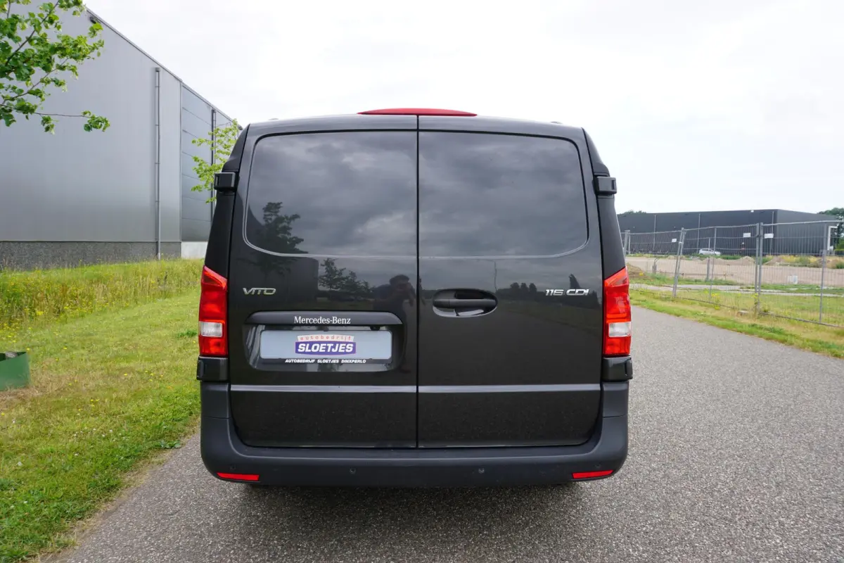 116 CDI Lang Grijs |1e eigenaar |Automaat |Camera |Cruise |Navi |Airco |163 pk |Carplay |Android Auto |EURO6 |Lederen stuurwiel |BPM vrij!