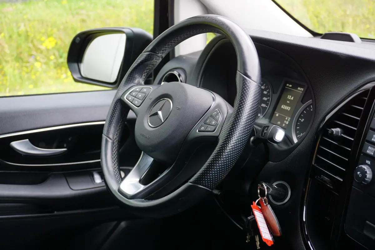 116 CDI Lang Grijs |1e eigenaar |Automaat |Camera |Cruise |Navi |Airco |163 pk |Carplay |Android Auto |EURO6 |Lederen stuurwiel |BPM vrij!