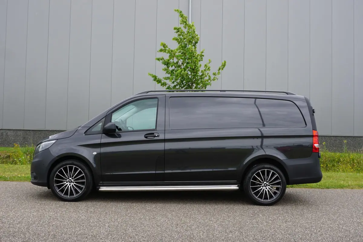 116 CDI Lang Grijs |1e eigenaar |Automaat |Camera |Cruise |Navi |Airco |163 pk |Carplay |Android Auto |EURO6 |Lederen stuurwiel |BPM vrij!