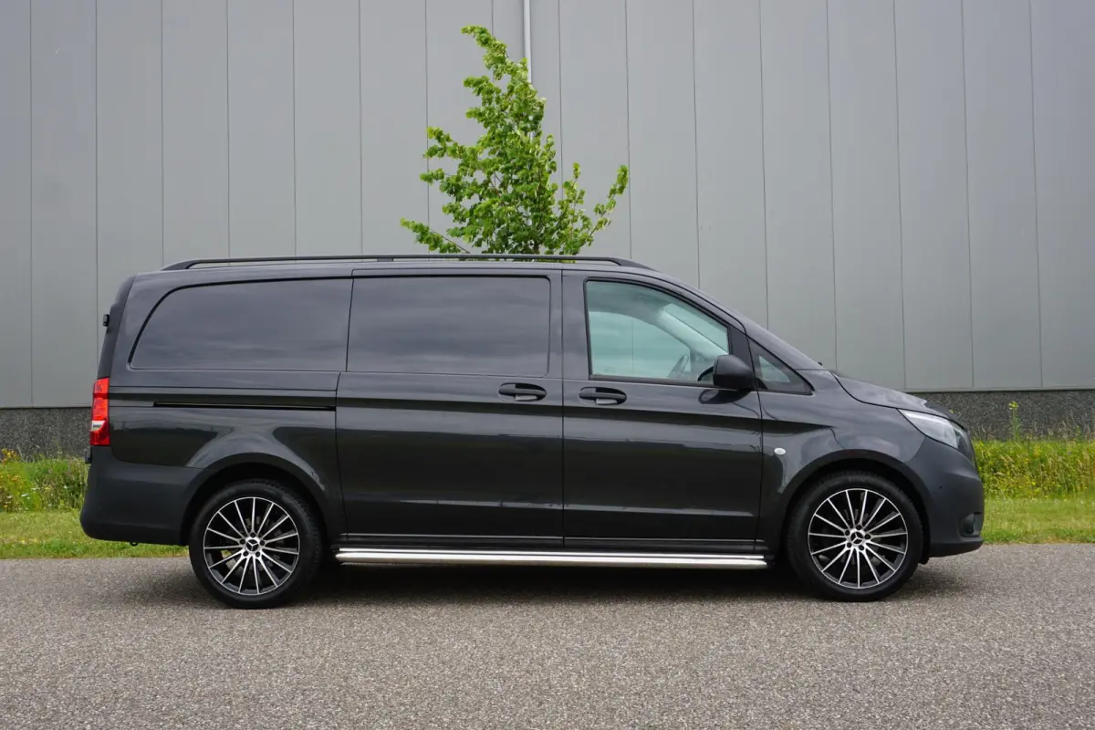 116 CDI Lang Grijs |1e eigenaar |Automaat |Camera |Cruise |Navi |Airco |163 pk |Carplay |Android Auto |EURO6 |Lederen stuurwiel |BPM vrij!