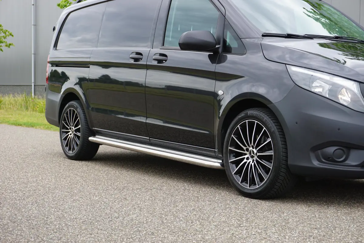 116 CDI Lang Grijs |1e eigenaar |Automaat |Camera |Cruise |Navi |Airco |163 pk |Carplay |Android Auto |EURO6 |Lederen stuurwiel |BPM vrij!