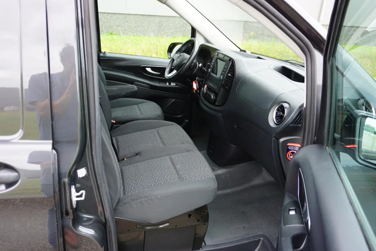 116 CDI Lang Grijs |1e eigenaar |Automaat |Camera |Cruise |Navi |Airco |163 pk |Carplay |Android Auto |EURO6 |Lederen stuurwiel |BPM vrij!