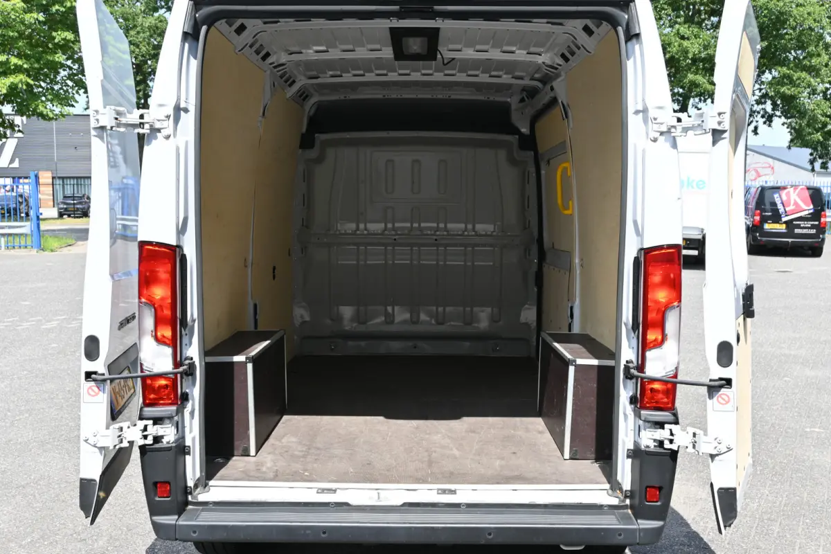 L2H2 2.2 MultiJet 140 pk 3.5t Camera, Cruise control, 270 Graden deuren