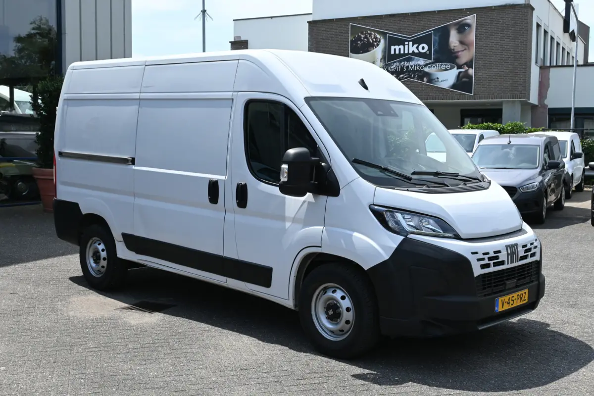 L2H2 2.2 MultiJet 140 pk 3.5t Camera, Cruise control, 270 Graden deuren