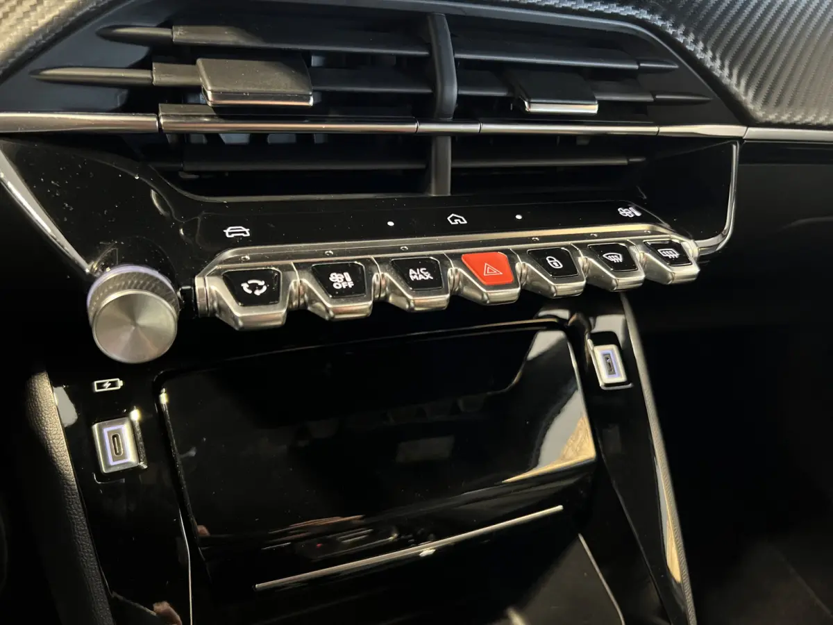 EV Allure Avantage 54 kWh | SoH 97.4% | Android/Apple Carplay | LM Velgen 17" | PDC Voor en Achter | Cruise Control | Bluetooth | DAB | Airco |