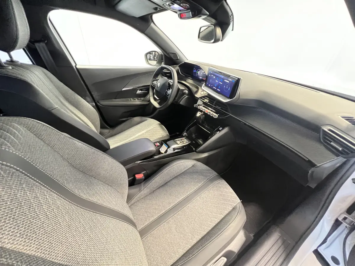 EV Allure Avantage 54 kWh | SoH 97.4% | Android/Apple Carplay | LM Velgen 17" | PDC Voor en Achter | Cruise Control | Bluetooth | DAB | Airco |