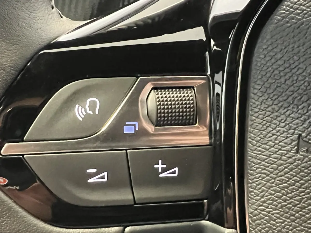 EV Allure Avantage 54 kWh | SoH 97.4% | Android/Apple Carplay | LM Velgen 17" | PDC Voor en Achter | Cruise Control | Bluetooth | DAB | Airco |