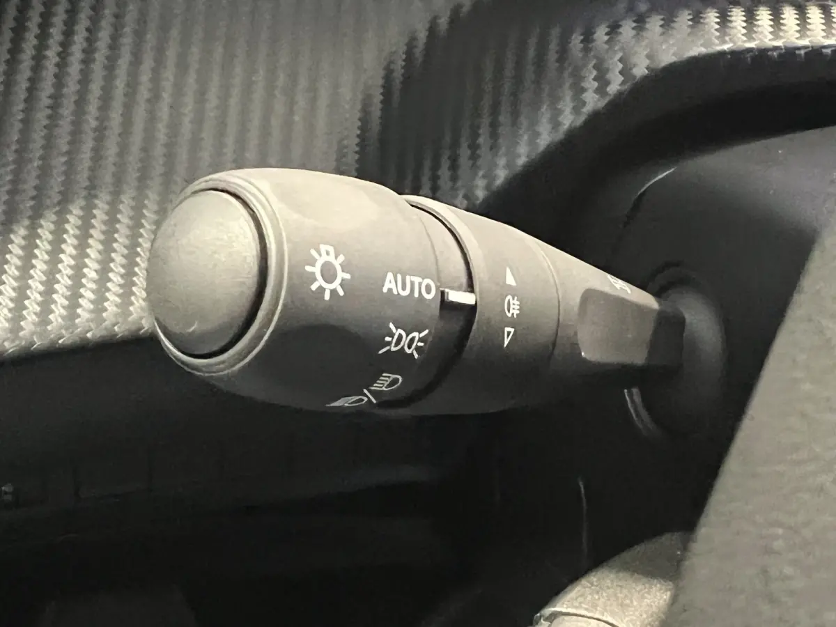 EV Allure Avantage 54 kWh | SoH 97.4% | Android/Apple Carplay | LM Velgen 17" | PDC Voor en Achter | Cruise Control | Bluetooth | DAB | Airco |