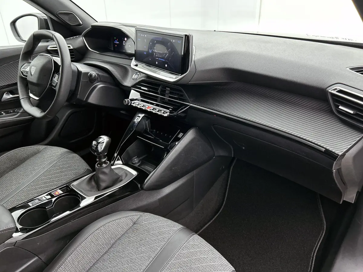 SUV Allure 100pk | Navigatie | Climate Control | Cruise Control | Parkeersensoren v+a | Keyless | Armsteun | Digitaal instrumentenpaneel | Draadloze Apple Carplay / Android Auto + telefoonla