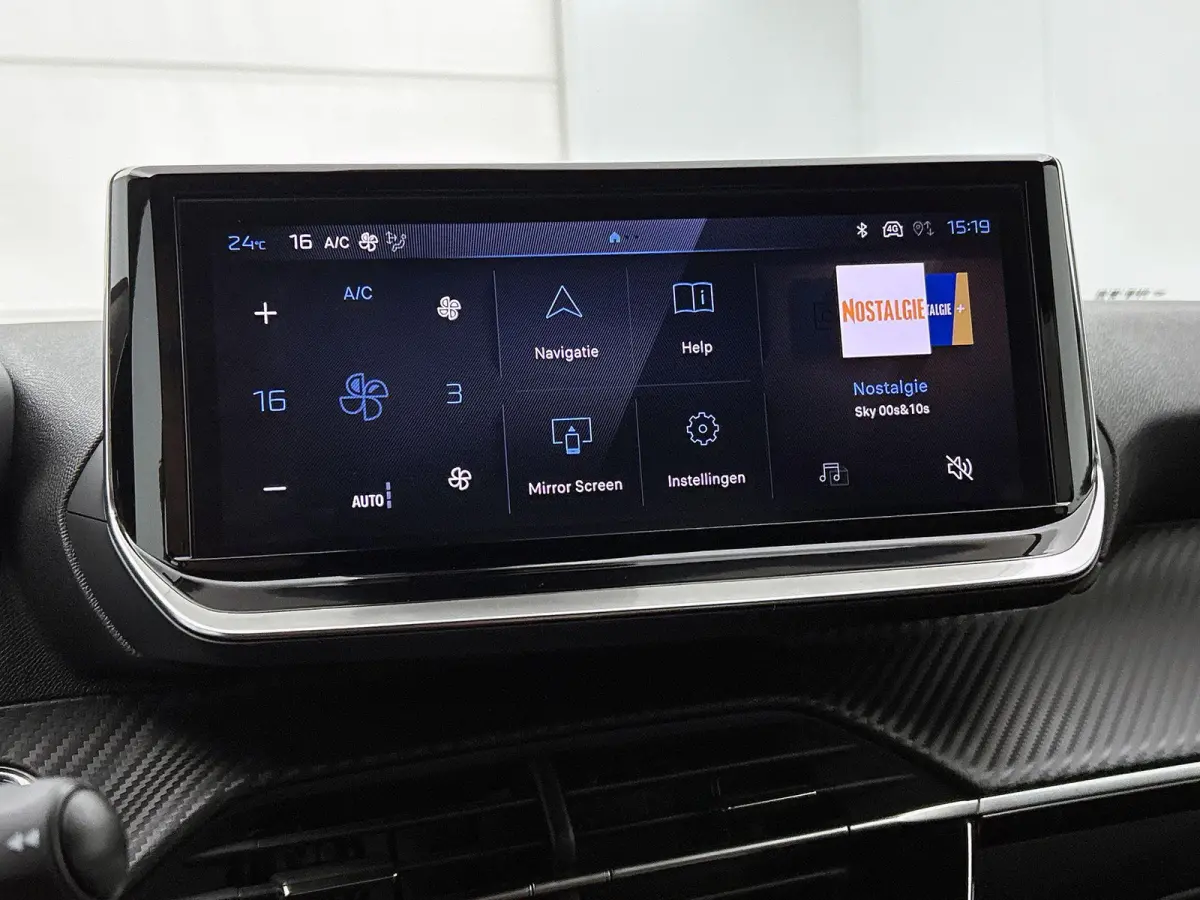 SUV Allure 100pk | Navigatie | Climate Control | Cruise Control | Parkeersensoren v+a | Keyless | Armsteun | Digitaal instrumentenpaneel | Draadloze Apple Carplay / Android Auto + telefoonla