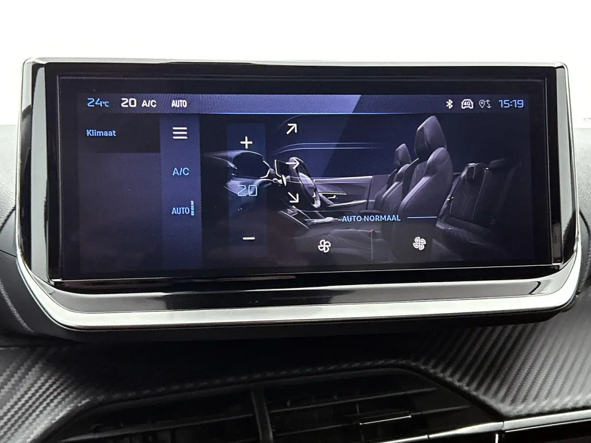 SUV Allure 100pk | Navigatie | Climate Control | Cruise Control | Parkeersensoren v+a | Keyless | Armsteun | Digitaal instrumentenpaneel | Draadloze Apple Carplay / Android Auto + telefoonla