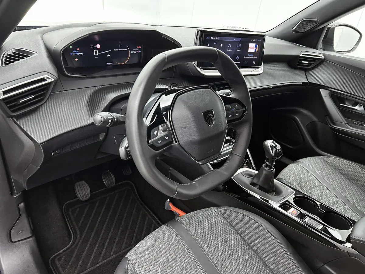 SUV Allure 100pk | Navigatie | Climate Control | Cruise Control | Parkeersensoren v+a | Keyless | Armsteun | Digitaal instrumentenpaneel | Draadloze Apple Carplay / Android Auto + telefoonla