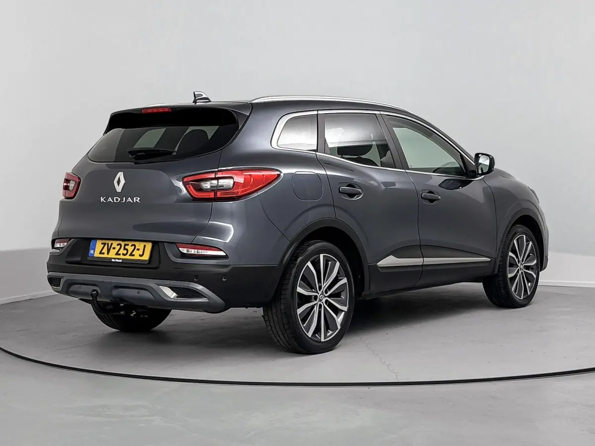 1.3 TCe Intens Airco | Stoelverwarming | Apple Carplay | Android Auto | Cruise Control | Achteruitrijcamera | Bluetooth | Buitenspiegels Elektrisch Inklapbaar | Dakrails | Lederen Stuurwiel 
