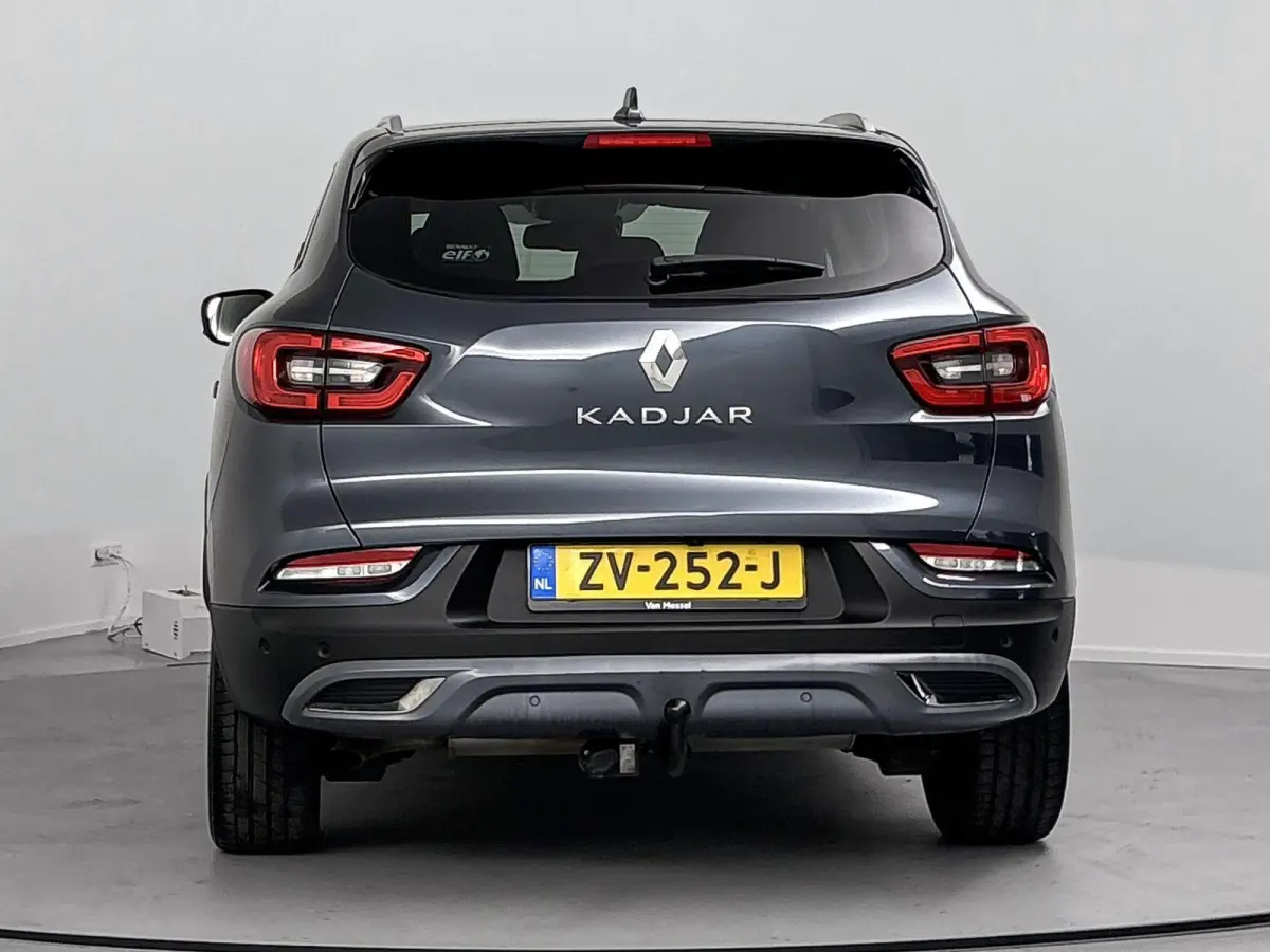 1.3 TCe Intens Airco | Stoelverwarming | Apple Carplay | Android Auto | Cruise Control | Achteruitrijcamera | Bluetooth | Buitenspiegels Elektrisch Inklapbaar | Dakrails | Lederen Stuurwiel 