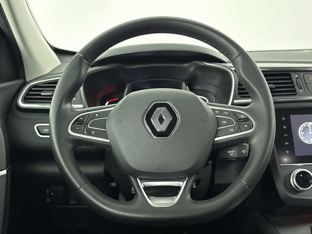 1.3 TCe Intens Airco | Stoelverwarming | Apple Carplay | Android Auto | Cruise Control | Achteruitrijcamera | Bluetooth | Buitenspiegels Elektrisch Inklapbaar | Dakrails | Lederen Stuurwiel 