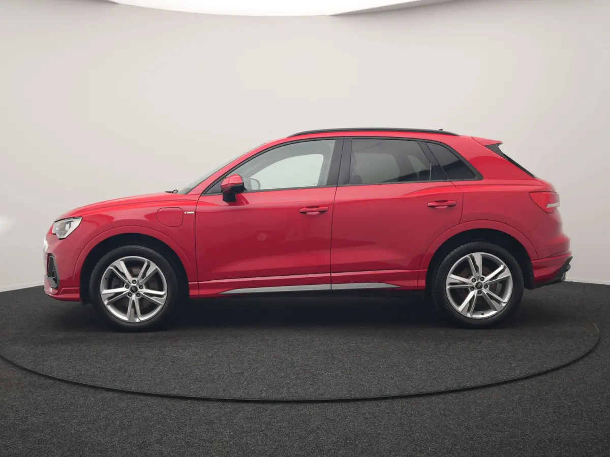 45 TFSI e S Line PHEV 245pk Dealer O.H. | Trekhaak Af Fabriek | Camera | Blis | Stoelverwarming | Apple Carplay | Virtual Cockpit | Lane Assist | DAB | Cruise Control | 19"L.M | Plug In Hybr