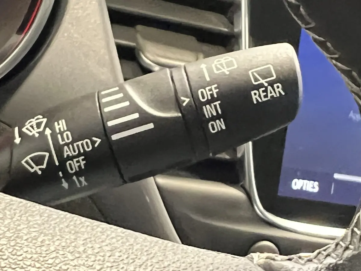 1.2 Turbo Elegance | Navigatie/Android/Apple Carplay | LM Velgen 16" | Cruise Control | PDC Voor en Achter | Airco | DAB |
