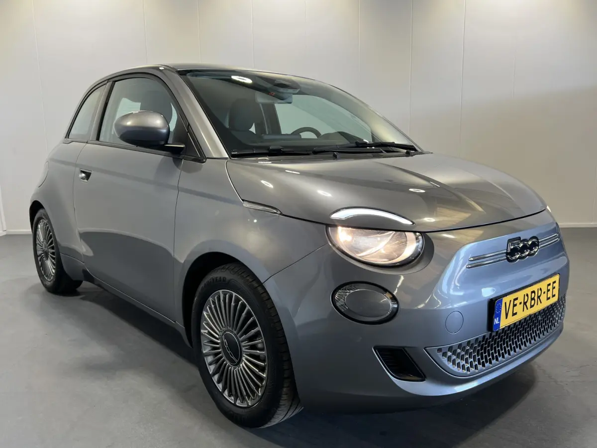 Icon 42 kWh | Navigatie/Android/Apple Carplay | LM Velgen 16" | Cruise Control | DAB | Cruise Control | Airco |
