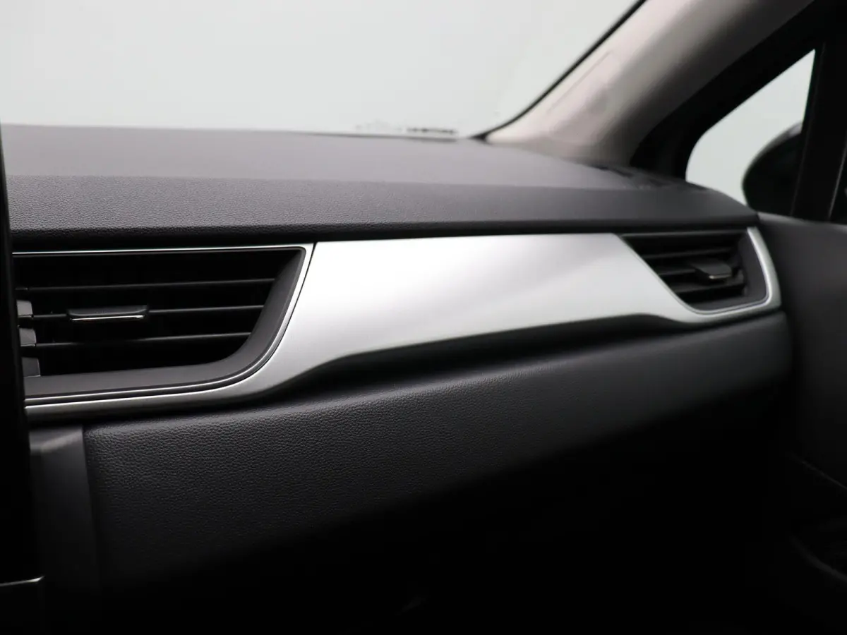 E-Tech Hybrid 145pk Techno | Led | Half leder | Apple carplay & Android auto | achteruitrij camera |