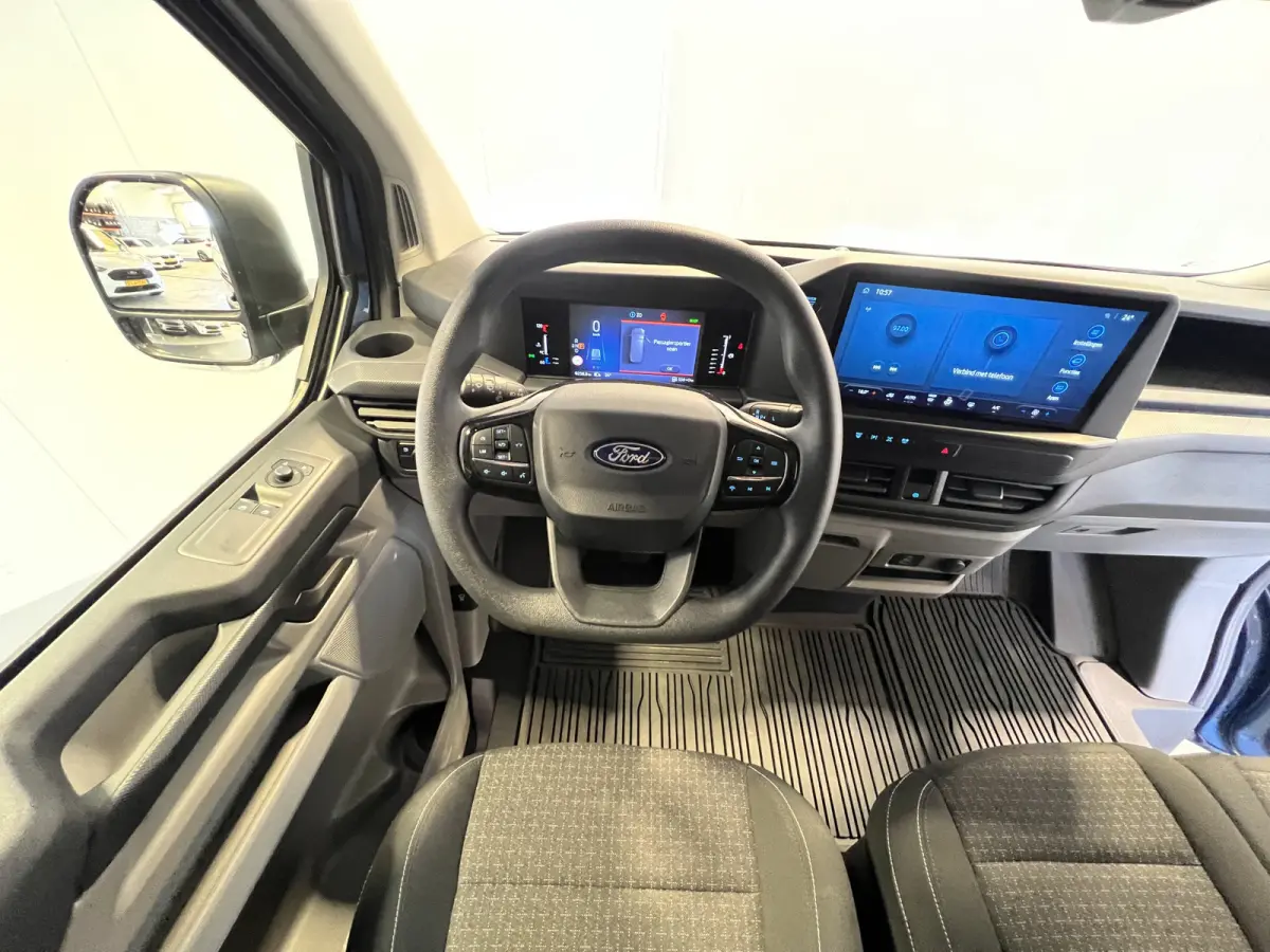 320 2.5 PHEV L1H1 Trend Trekhaak | Android Auto/Apple Carplay | Cruise Control | Achteruitrijcamera | PDC Voor en Achter | Verwarmde Voorruit |