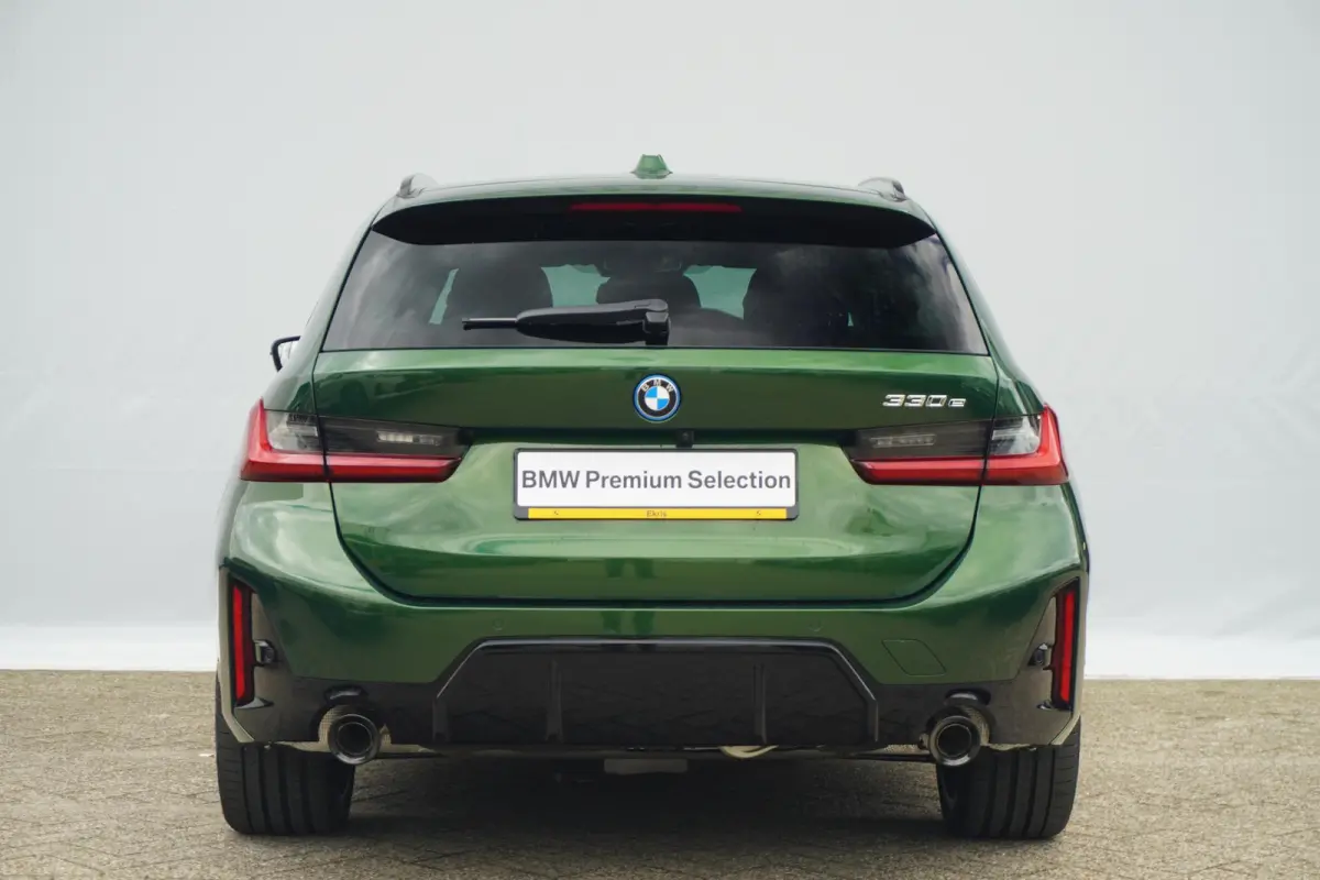 330e | M Sportpakket Pro | Panoramadak | Harman Kardon | Driving Assistant Professional | M Sportstoelen